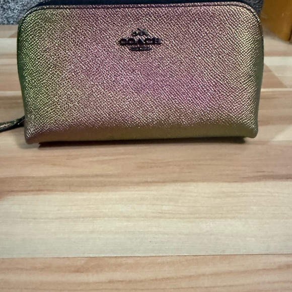 Coach Hologram Irridescent Make up Case - Picture 4 of 11